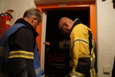 Schmorgeruch im Aufzug sorgt fuer Feuerwehreinsatz in Sindelfingen 